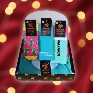 Pack formado por 1 camiseta + 3 pares calcetines