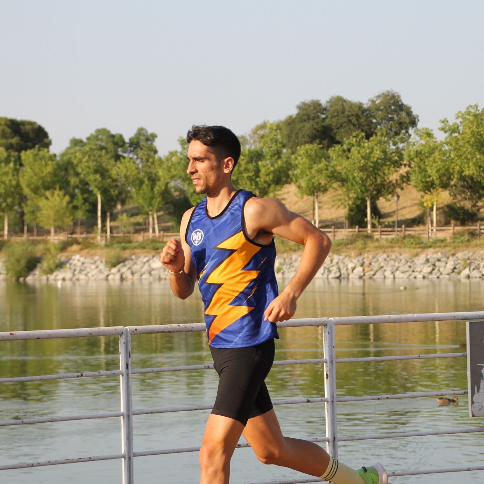 Imagen de portada de la categoría camisetas running tirantes hombre