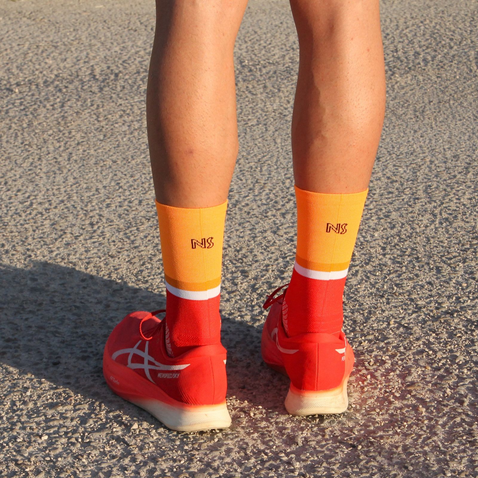 Full_Speed_Naranja_Flúor Calcetines para running transpirables